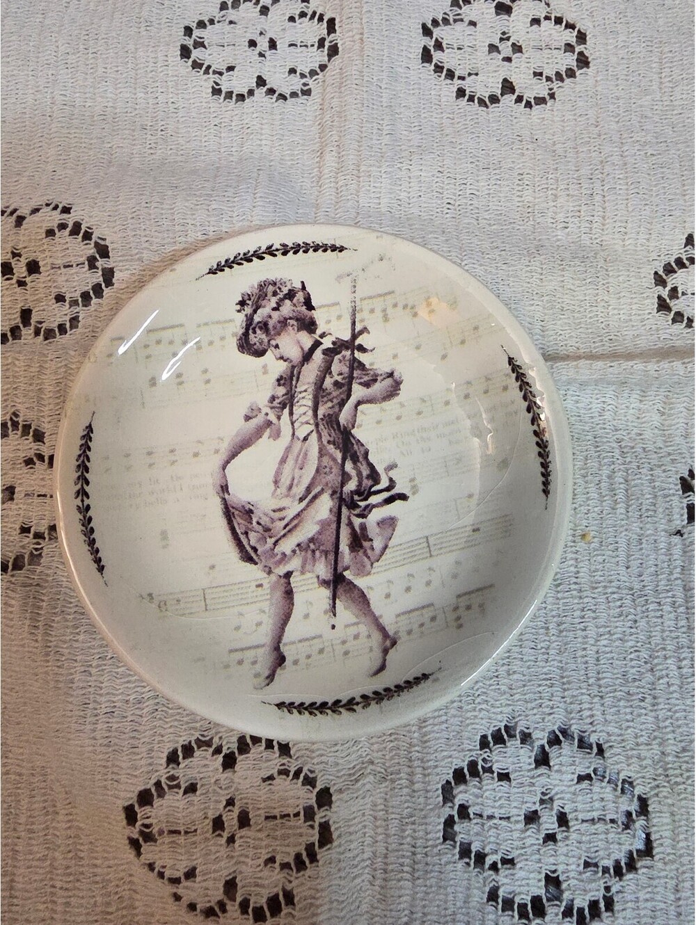 Victorian themed mini plate- dancing lady